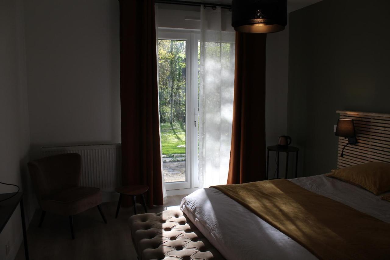 Le Pre Du Buis Bed & Breakfast Yvre-l'Eveque Exterior photo